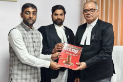 Presentation-of-Our-Magazine-to-the-Additional-Advocate-General